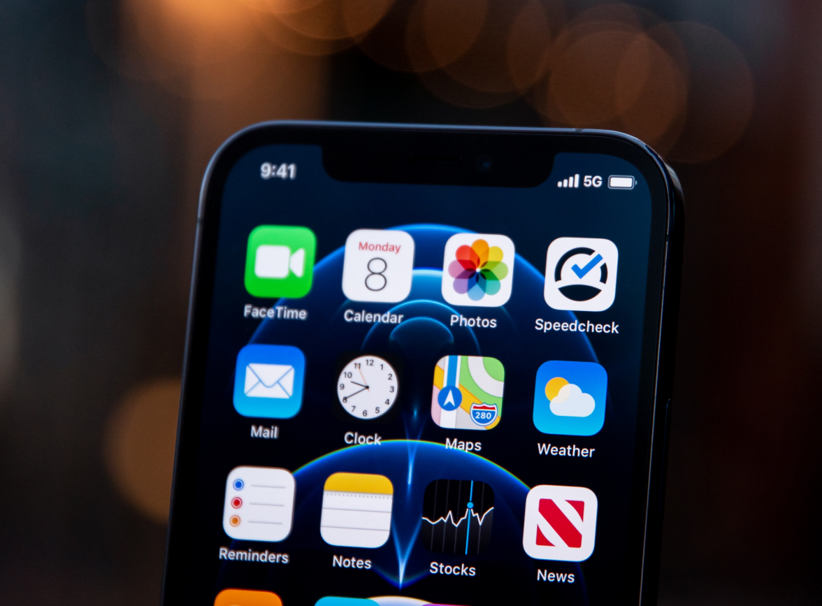 高昌苹果手机维修分享为什么 iPhone 12 在冬季会自动关机 